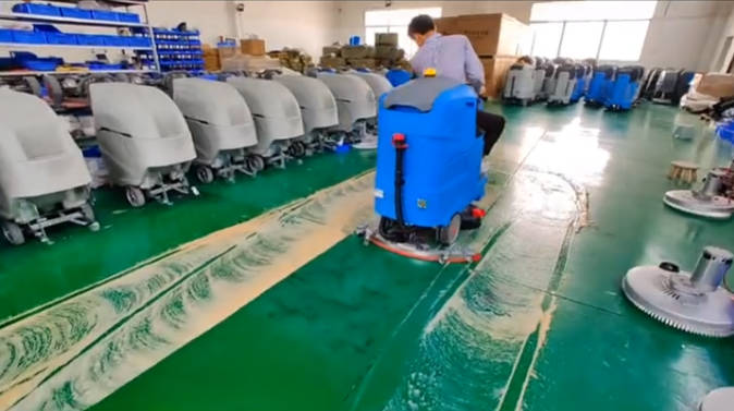 西安2023年还在用人工的物业保洁不妨试试洗地机吧